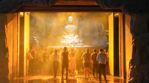 《樂動敦煌》那些戳中人心的瞬間：在洞窟光影里，觸摸歷史溫..